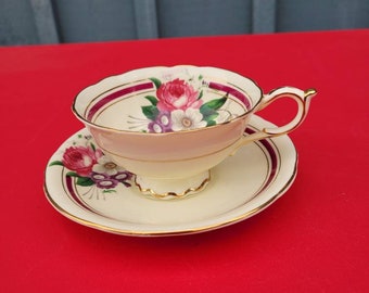 Vintage Paragon By Appointment To H.M The Queen H.M. Queen Mary Fine Bone China Teacup & Saucer Made In England