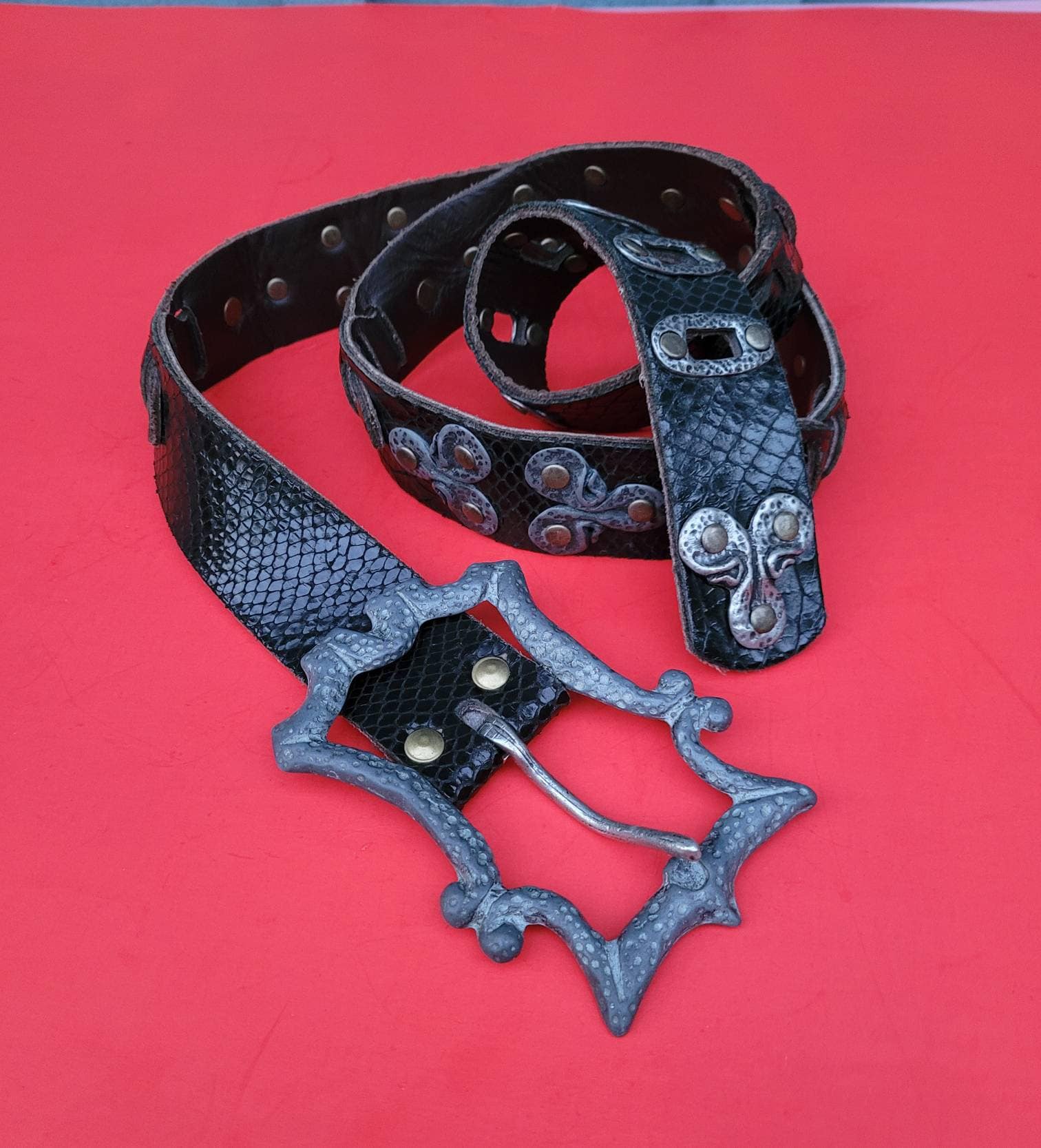 小物 CALEE LEATHER NECK STRAP Zeppelin 9LZ0413CN2018 - Black Leather strap • Watchard.com