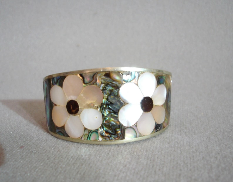 Vintage Sterling Hencho en Mexico Mother of Pearl Abalone Cuff Bracelet
