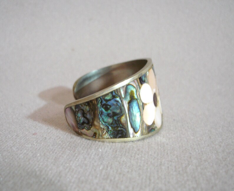 Vintage Sterling Hencho en Mexico Mother of Pearl Abalone Cuff Bracelet