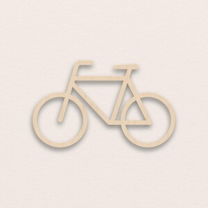 Op de afbeelding: Een lichtgekleurde houten fietsuitsparing. De fiets is een eenvoudige omtrek, met twee wielen, een frame, een stuur en een zadel. De uitsparing is geplaatst tegen een neutrale achtergrond.