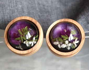 Magnetic Curtain Tie, Hardwoods with dried flowerss in epoxy resin, Home Decor