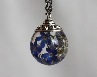 Forget-Me-Not Resin Pendant: Terrarium Style, 19mm Flower Ball