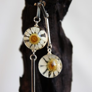 Asymmetric earrings with chamomile, Pressed flowers in epoxy resin, Sphere 16 mm, Dangle earrings, Microcosm earrings