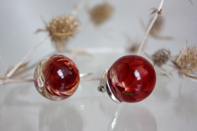 Earrings balls Dangle earrings Eco resin earrings with immortelle Red immortelle earrings Earrings with red immortelle Earrings sphere