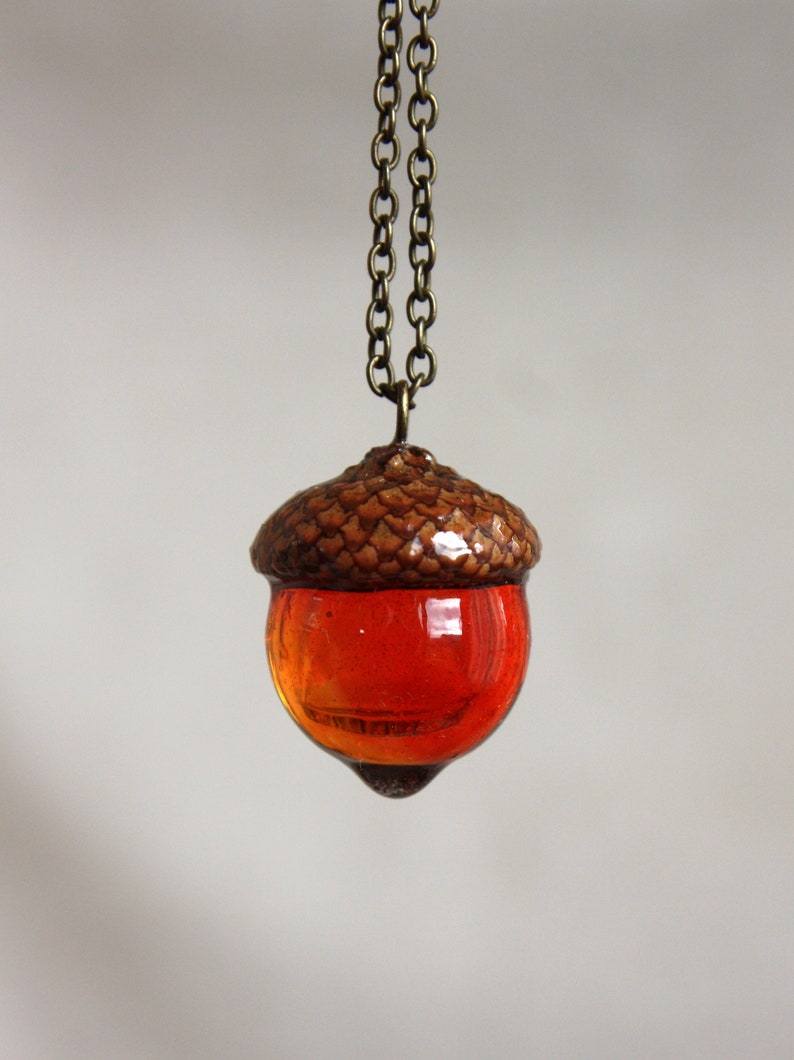 Sphere 19 mm Bright natural pendant Pendant terrarium Orange acorn pendant with a real cap of acorns and epoxy The real cap of acorn