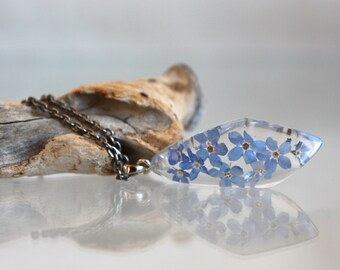 Forget-Me-Not Resin Pendant Necklace: Pressed Flower Terrarium