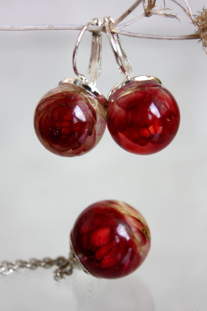 Earrings balls Dangle earrings Eco resin earrings with immortelle Red immortelle earrings Earrings with red immortelle Earrings sphere