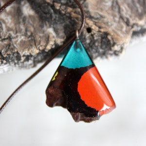 Ciondolo di loto naturale, loto verniciato epossidico, regalo per un uomo, loto in resina brillante, scatola di loto in resina