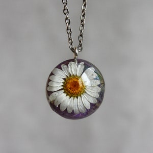 Hemisphere pendant with chamomile in epoxy resin, Christmas present, Pressed flowers pendant