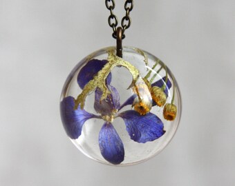 Hemisphere pendant with delphinium flowers, moss, tansy and epoxy, Suspension terrarium, Pressed Flowers
