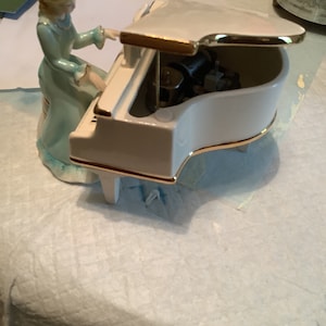 Lot of 3 Music Boxes