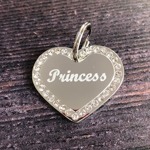 Tag de cão de diamante de coração de prata