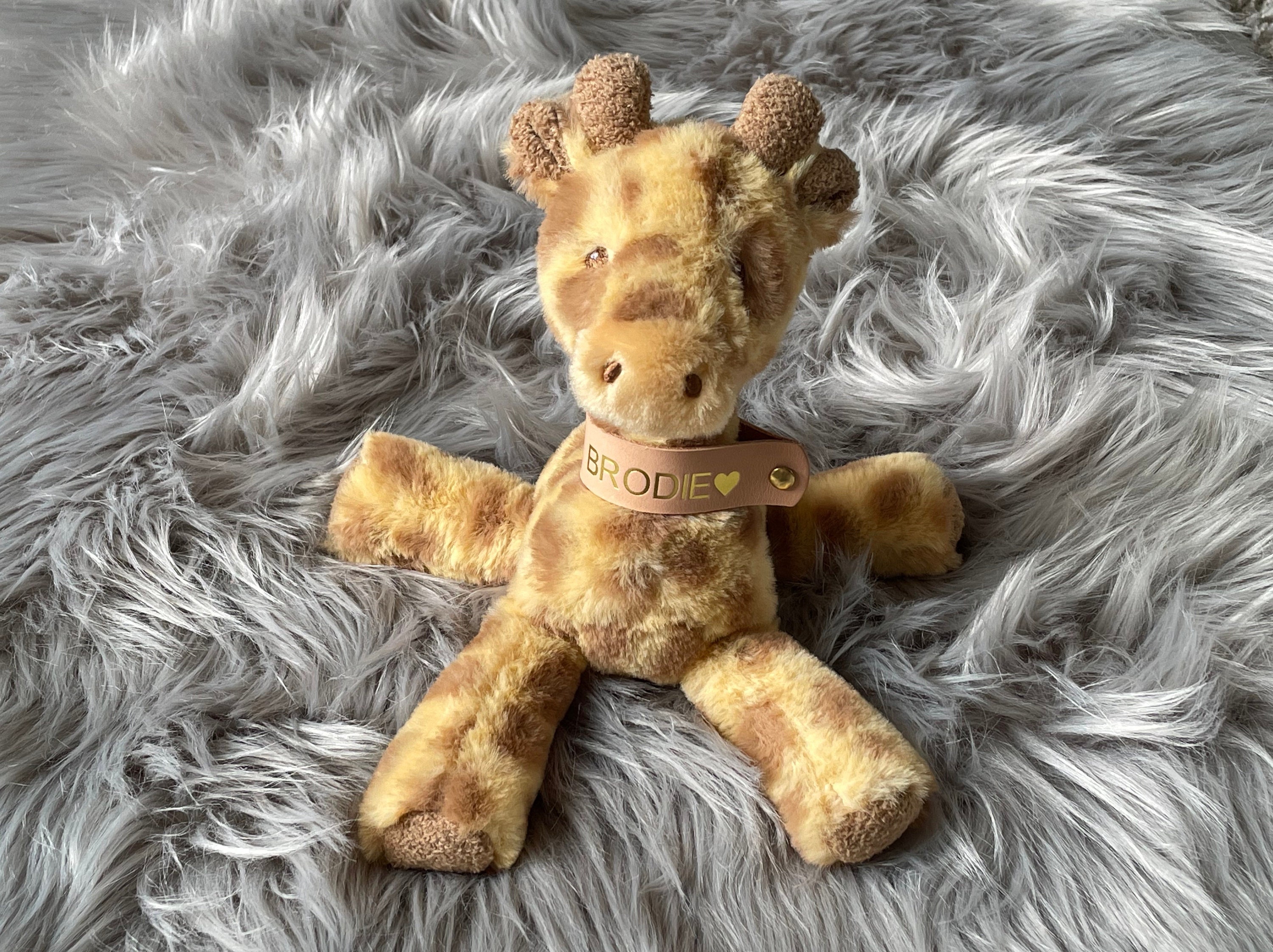 Jirafa - Animal de peluche realista con patas enmarcadas en alambre y  cuello suave, muñeca de felpa de jirafa para cumpleaños de niños y niñas  (20