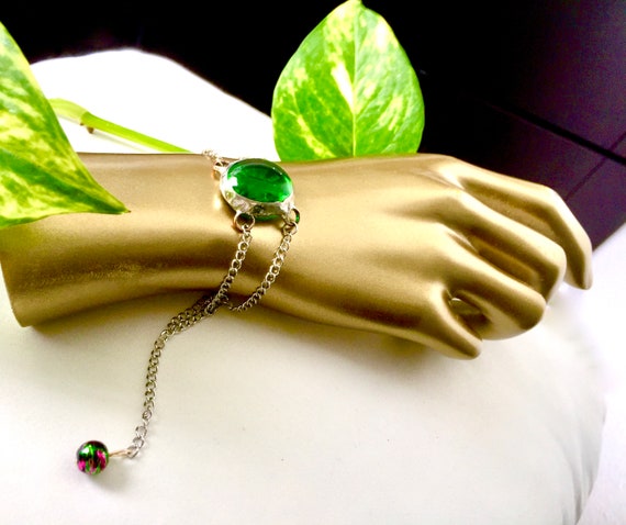 Green Glass Chain Bracelet Artisan Made Stained Glass Mystic Emerald Green Glass Hand Chain Bracelet Hand Cage Hand Bling Earth Amulet