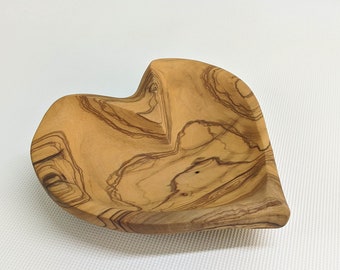 Olive Wood Heart Shaped Fruit Bowl, Hand crafted wood bowl, Decorative wood bowl, Unique olive wood bowl