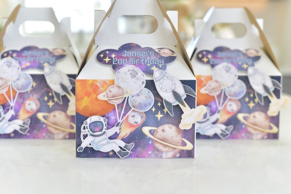 Astronaut favor boxes, out space favor boxes, space favors, personalized favors Il_570xn