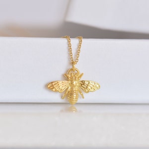 Bumble Bee Necklace. Sterling Silver/Gold Bee Jewelry. Dainty Honey Bee necklace. Layering necklace. Gift for her, Bridesmaid Gift