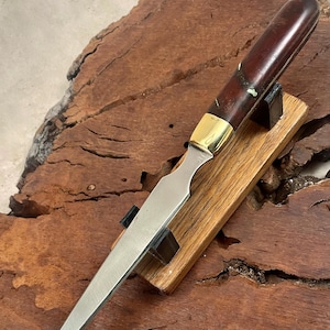 Alça de madeira Manzanita Burl, abridor de cartas com pedra turquesa incrustada e suporte de latão com madeira nobre.