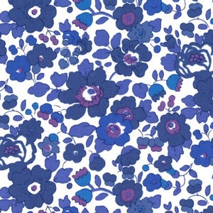 Tessuto Liberty Betsy lavanda da 25 cm