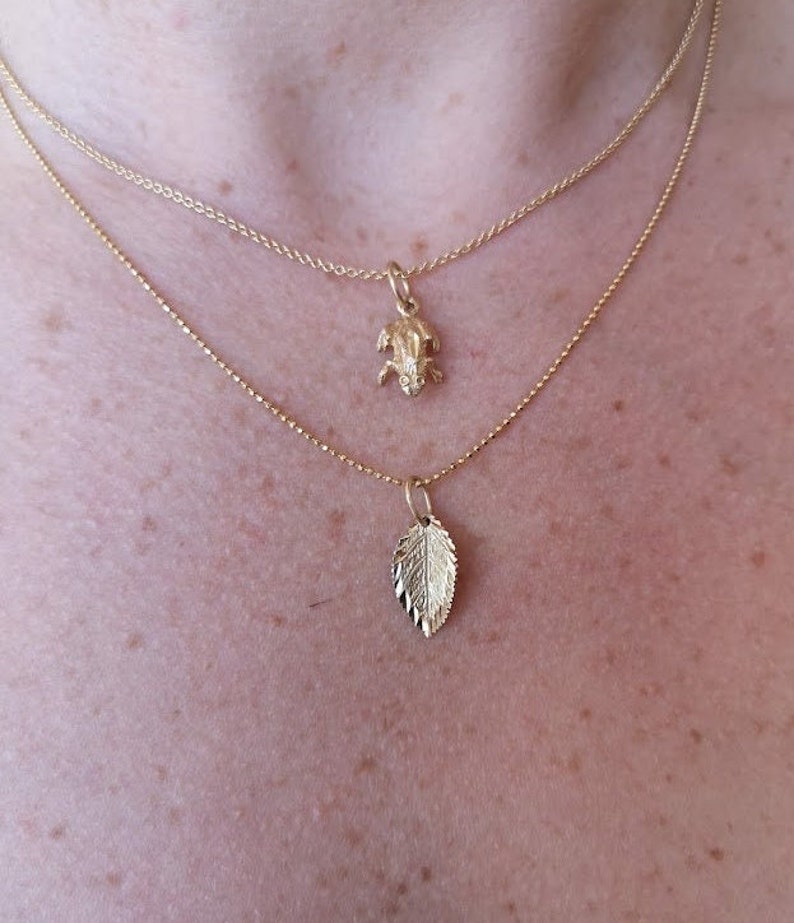 Leaf charm in solid 10k yellow gold image 6