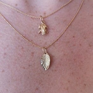 Leaf charm in solid 10k yellow gold image 5
