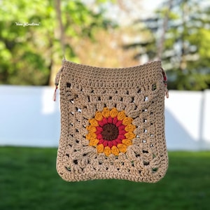 The Sunny Daze Satchel PDF DIGITAL DOWNLOAD Crochet pattern, cross-body crochet bag, granny square bag, small crochet sunflower bag, fringe image 6