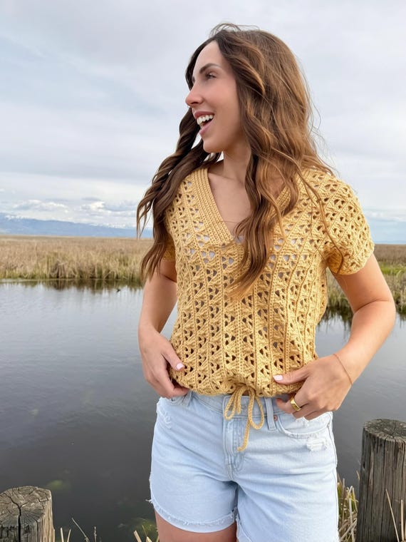 The Second Star Lace Tee PDF DIGITAL DOWNLOAD Crochet Pattern, Cropped Lacy Crochet V-neck Pullover, Summer Crochet Ideas, Video Tutorial