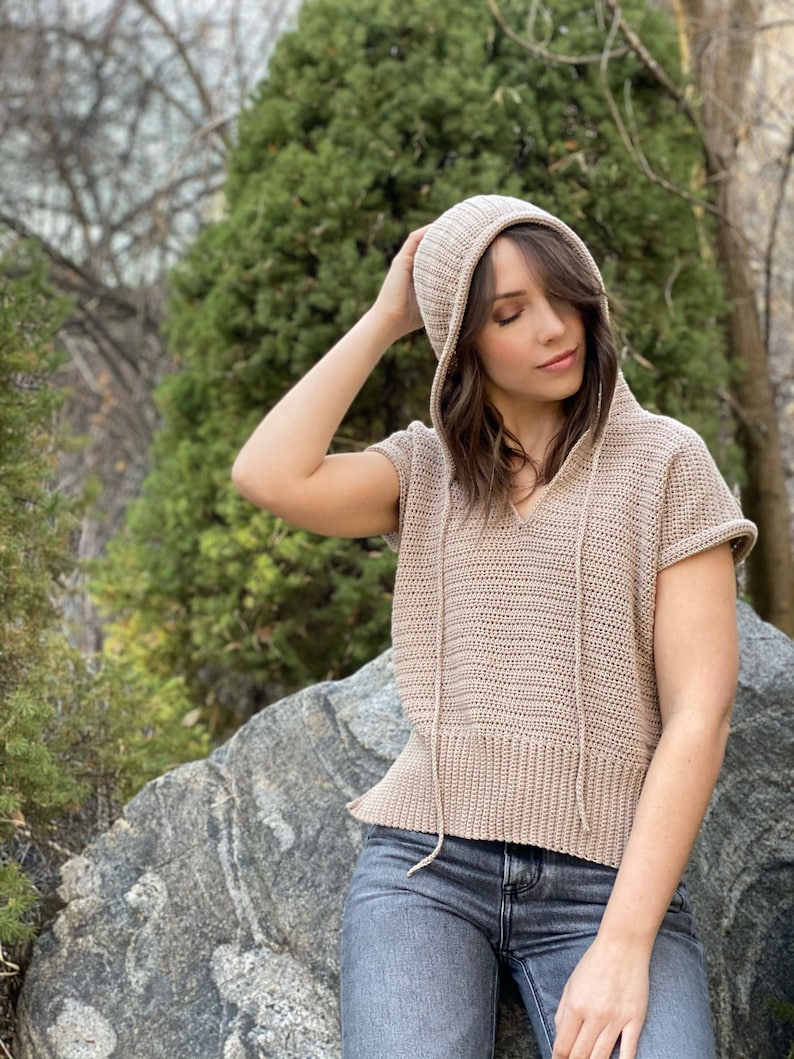 The Bonfire Beach Hoodie PDF DIGITAL DOWNLOAD Crochet Pattern, Cropped Crochet Hoodie Pattern, Crochet Summer Top, Women's Cute crochet Top image 3