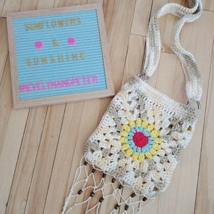 The Sunny Daze Satchel PDF DIGITAL DOWNLOAD Crochet pattern, cross-body crochet bag, granny square bag, small crochet sunflower bag, fringe image 5