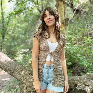 the whimsy willow cardigan crochet pattern, pdf digital download, cute handmade cardigan idea, top down crochet cardigan, tie front cardigan, side slit cardigan, summer crochet cardigan pattern, evelynandpeter crochet, lion brand yarn, truboo yarn