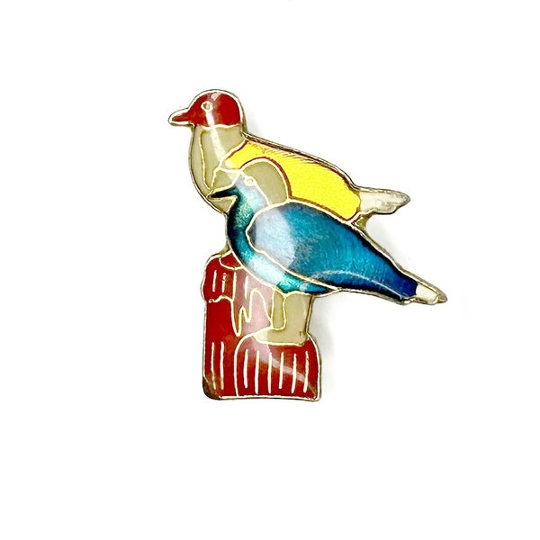 Seagulls Pin | Vintage Sea Bird Enamel Lapel Pins