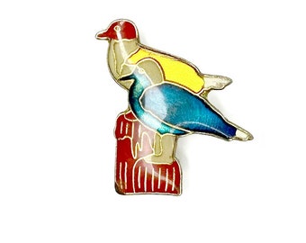 Seagulls Pin | Vintage Sea Bird Enamel Lapel Pins