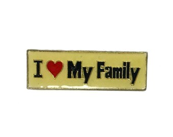 I Love My Family Pin | Vintage I Heart Mi Familia Enamel Lapel Pins | Proud Mom or Dad Button