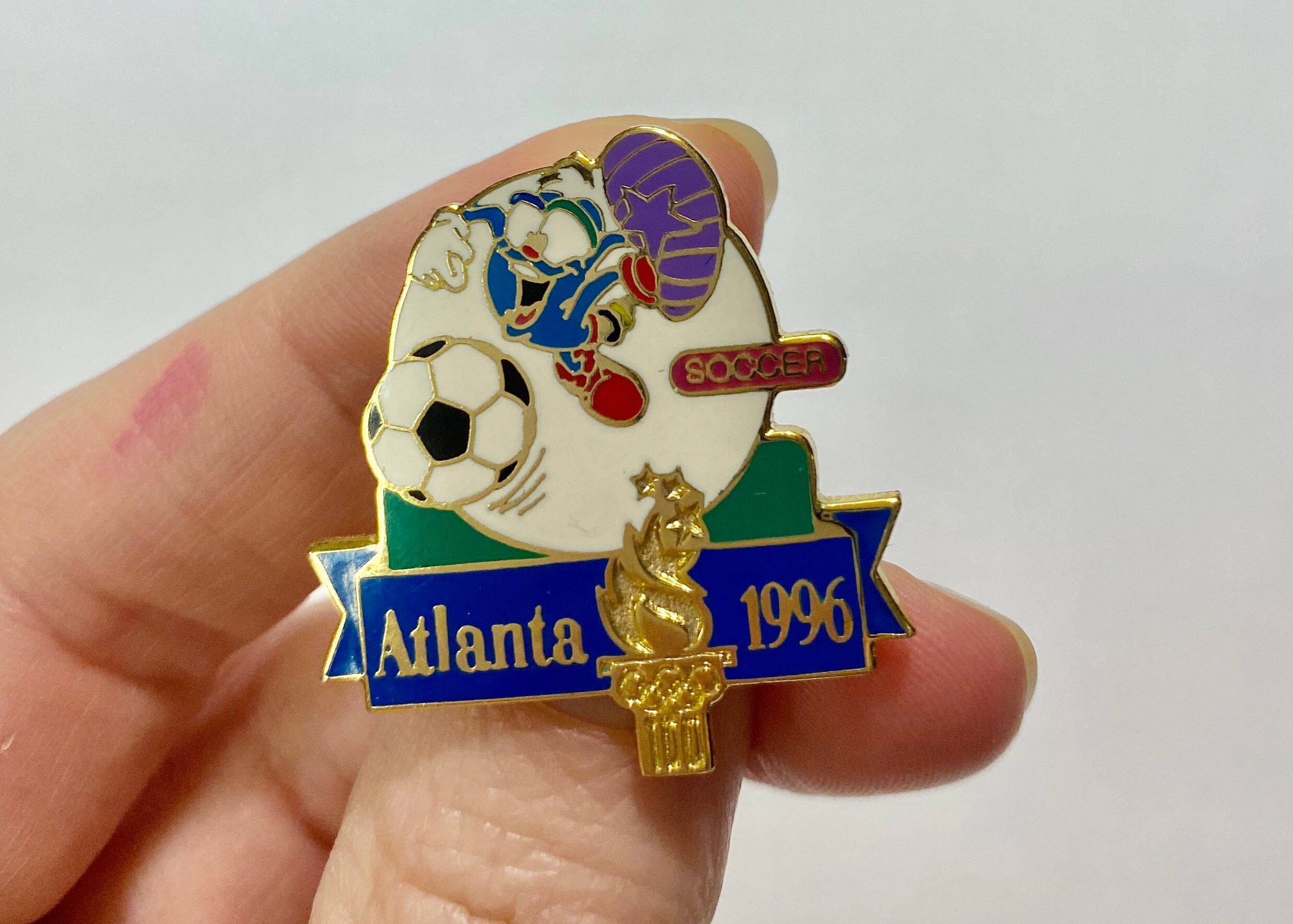 Soccer Football Olympic Venue Pin Badge ~ 1996 Atlanta ~ Washington D.C. 