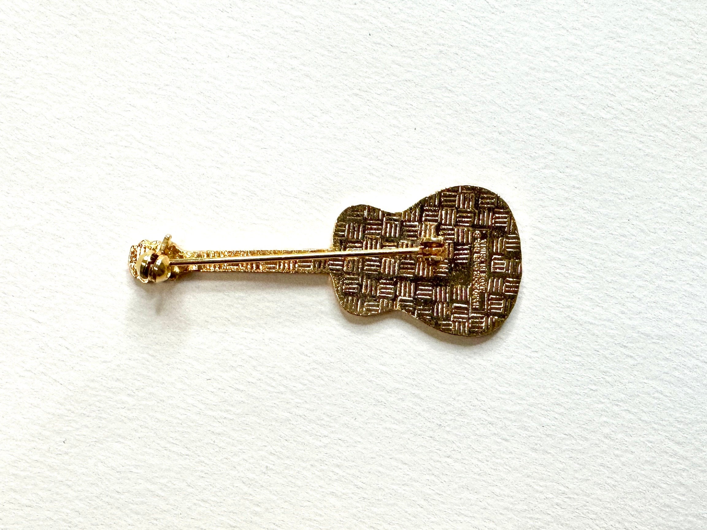 Vintage Hard Rock Cafe Washington D.C. Pin, Stars & Stripes Guitar