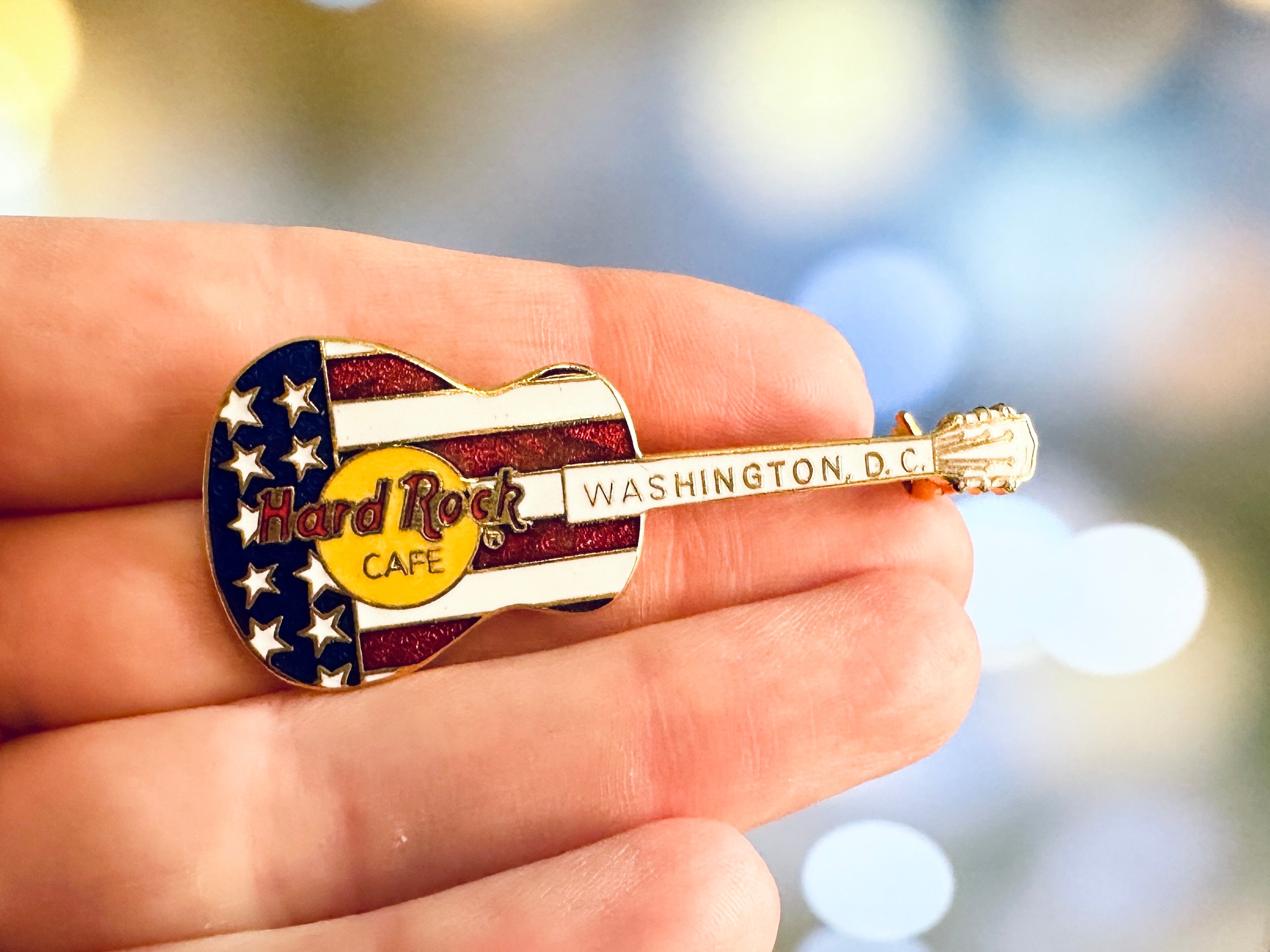 Vintage Hard Rock Cafe Washington D.C. Pin, Stars & Stripes Guitar