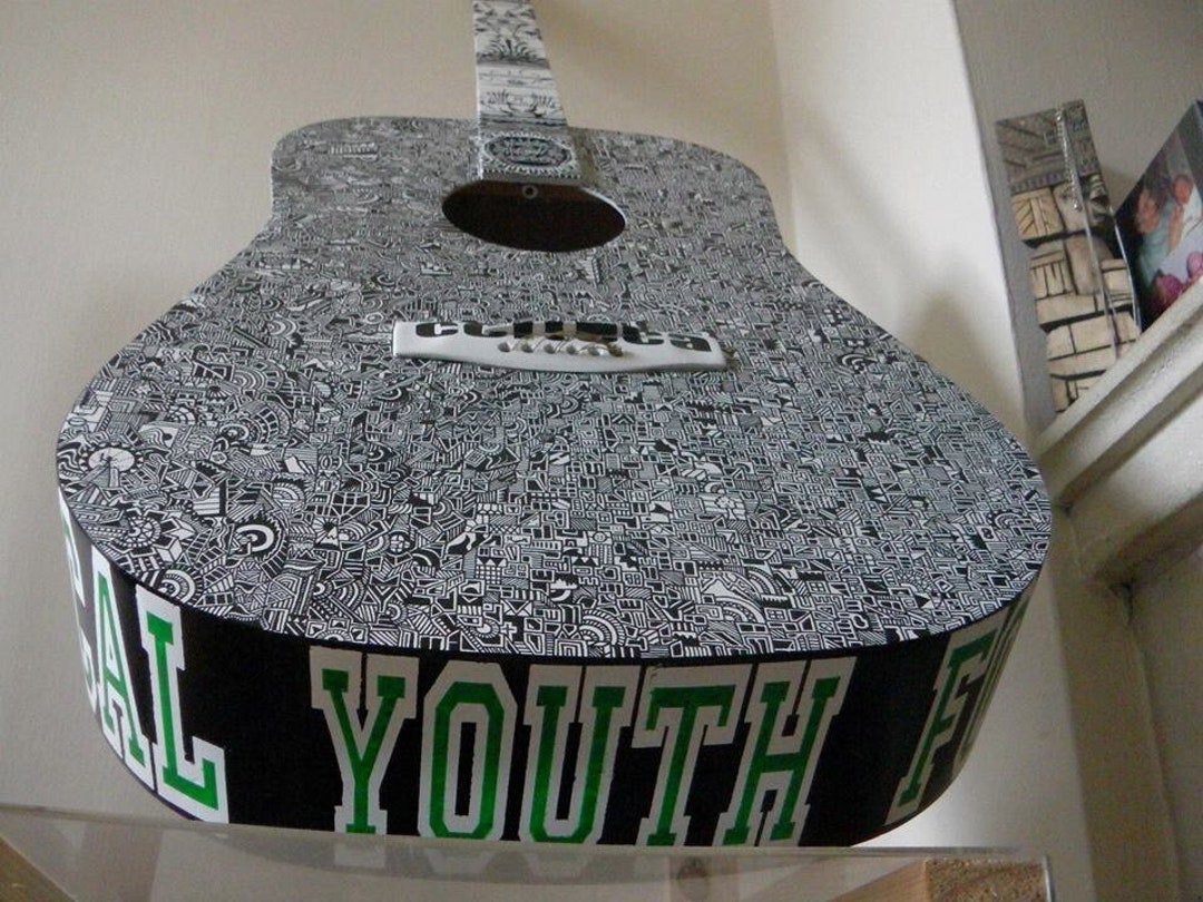 Youth acoustic guitar deals