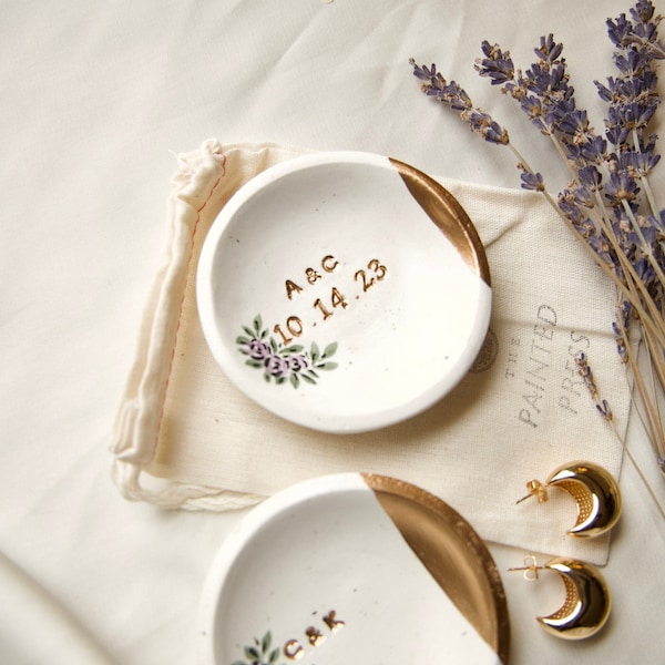 Wedding Gift / Speckled Minimalist Ring Dish / Jewelry Dish  / Engagement Gift / Bridesmaids Gift / Personalized Gift for Her / Ring Tray