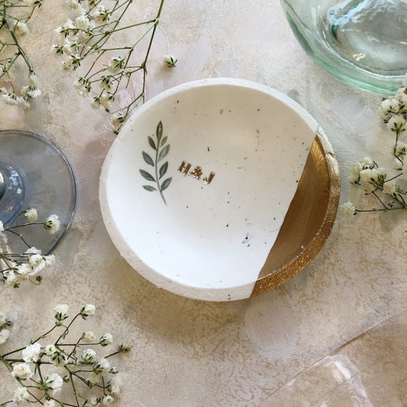 Custom jewelry best sale dish