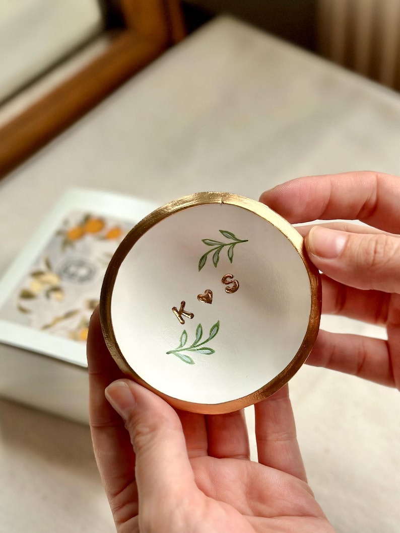 Custom Wedding Gift / Ring Dish / Date and Initials / Wedding Gift / Personalized Gift / Personalized / Engagement Gift / imagem 5
