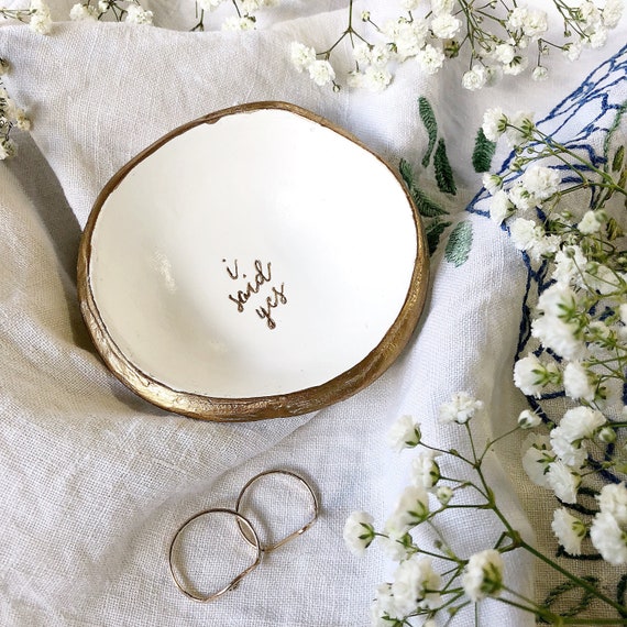 Custom ring deals dish