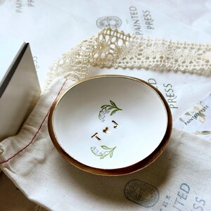 Engagement Gift for Couples - Personalized Ring Dish | Custom Wedding Keepsake | Handmade Jewelry Tray | Lily of the Valley 画像 5