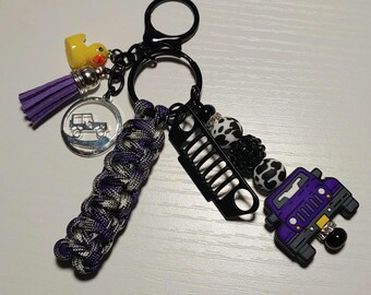 Off road vehicle & extras keychain