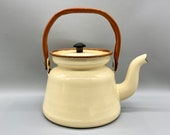 Vintage Enamelware Tea Kettle Coffee Pot Cream Colored with Brown Rim and Handle 64 oz size, Enameled Metal Cookware good usable condition
