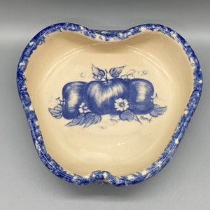 Ellis Pottery Blue Spongeware Apple Shaped Dish Hand Painted Apples Signed, Heavy Stoneware, 1980s Marshall Texas, Fall Autumn Apple Season