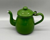 Green Enamelware Tea Kettle Pot, 1 cup single serve size, Solid Medium Green Color White Interior, Country Cottage Farmhouse Green Kitchen