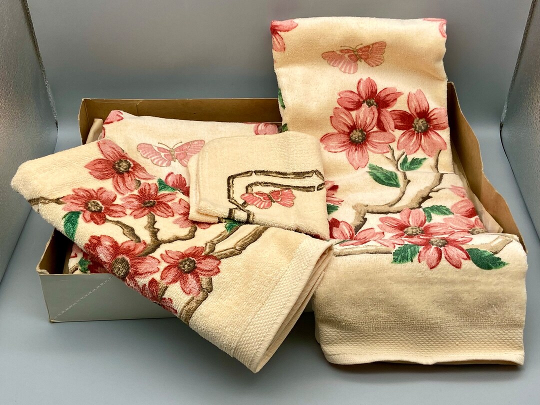New Vintage Bath Towel Set Teahouse Pattern by Lady Pepperell Etsy