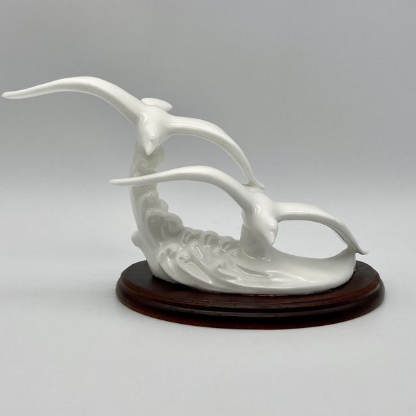 Seagull Figurine/Sculpture Solid White Porcelain on Wood Base, Unbranded, Vintage Beach Nautical Home Decor, 2 Seagull Birds and Ocean Waves