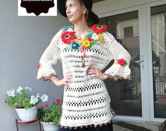 Kunst om te dragen Gehaakte Tuniek / Boho Witte Poncho met een gebloemde verwijderbare kraag / fee Gipsy